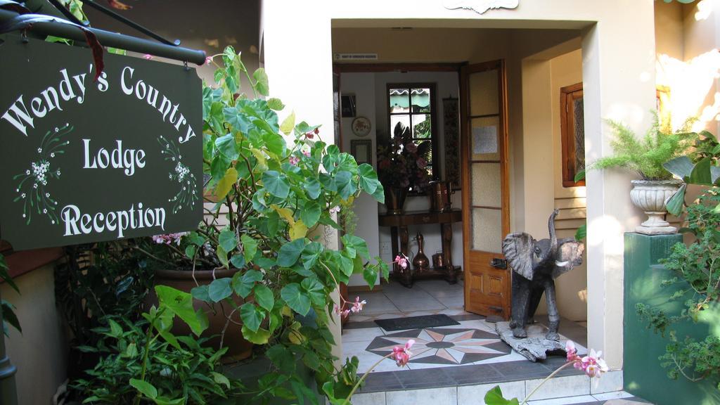 Wendy'S Country Lodge Mtubatuba Екстер'єр фото