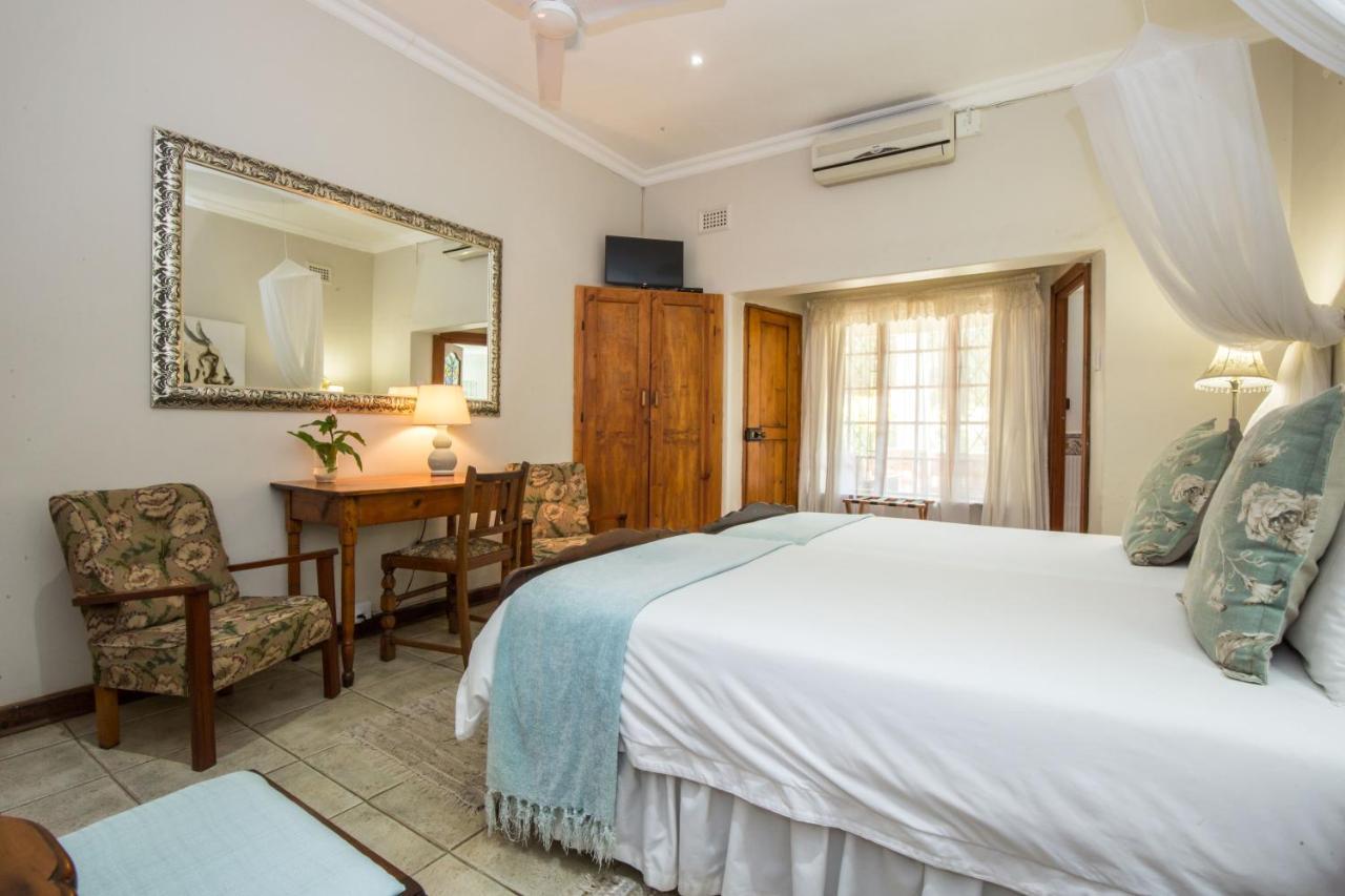 Wendy'S Country Lodge Mtubatuba Екстер'єр фото